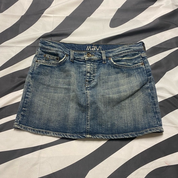 Mini skirt - Picture 2 of 2